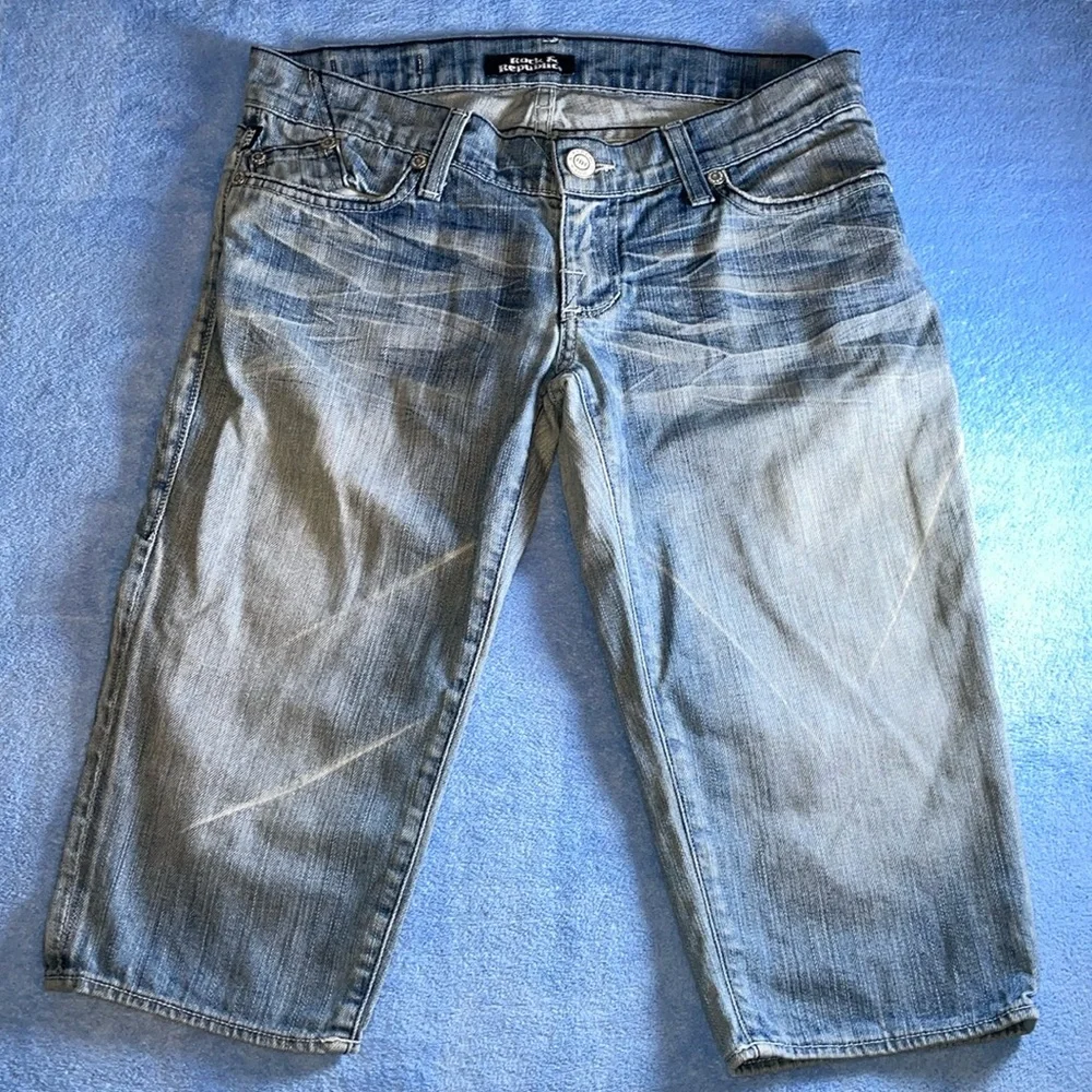 Rock & Republic Women’s Capris. Size 27. - Picture 1 of 12